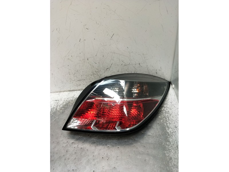 Recambio de piloto trasero derecho para opel astra h gtc (a04) 1.7 cdti (l08) referencia OEM IAM   2007