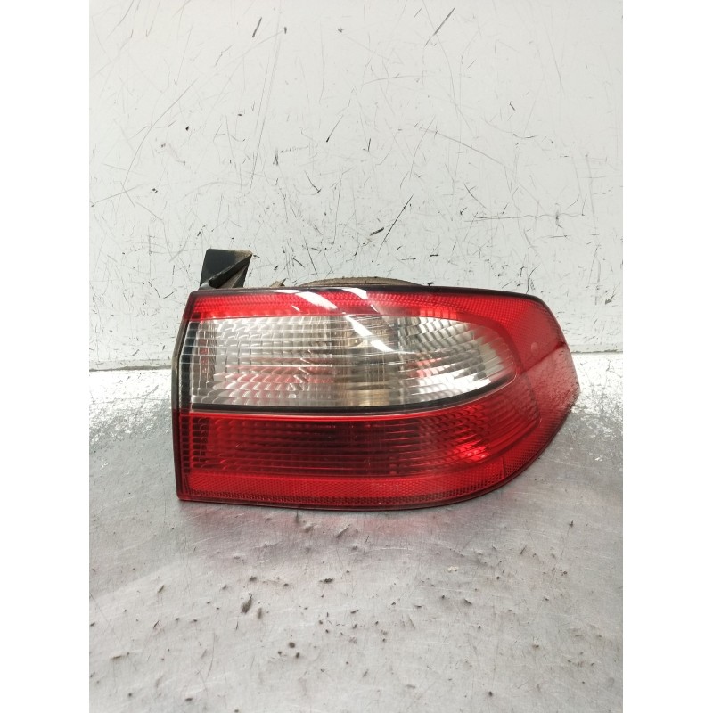Recambio de piloto trasero derecho para renault laguna ii (bg0/1_) 2.0 16v (bg00, bg0k, bg0p, bg0w) referencia OEM IAM   2002