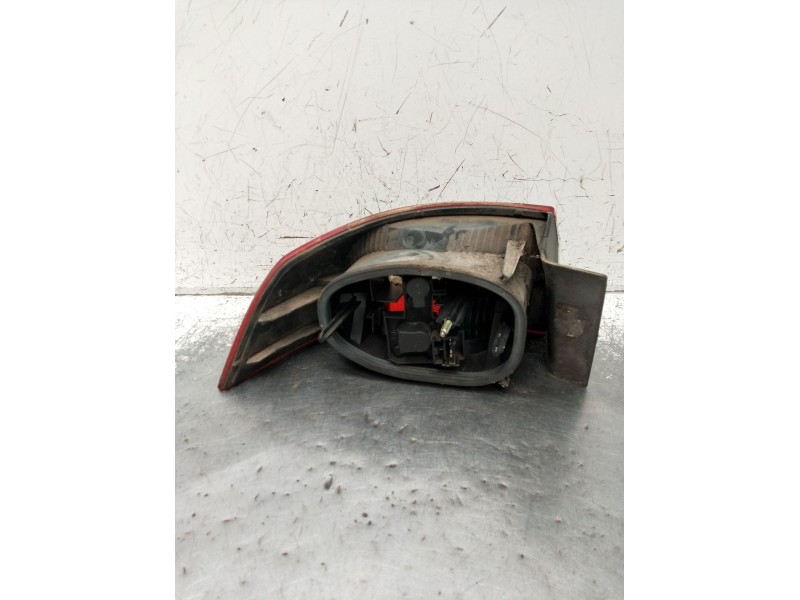 Recambio de piloto trasero derecho para renault laguna ii (bg0/1_) 2.0 16v (bg00, bg0k, bg0p, bg0w) referencia OEM IAM   2002