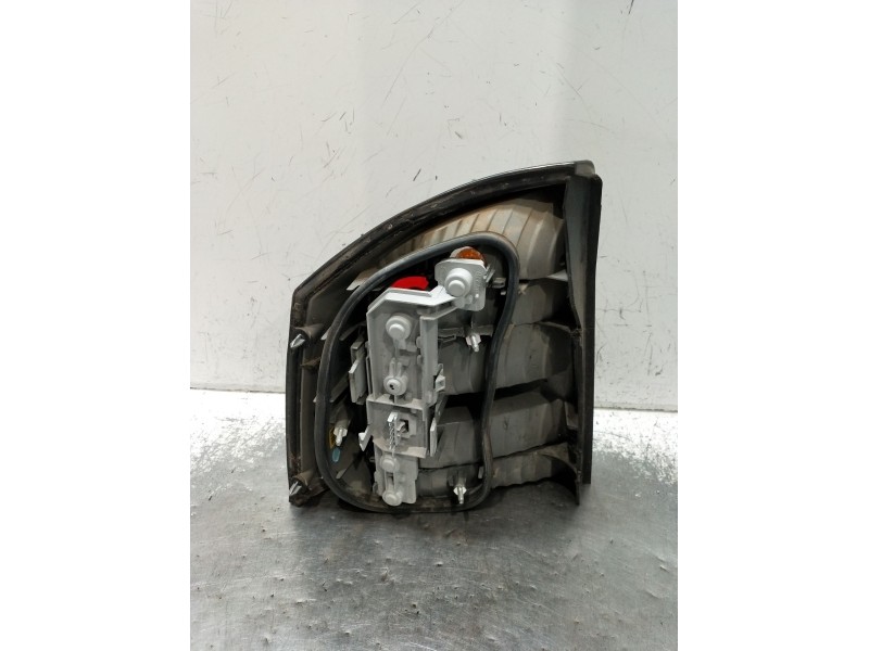 Recambio de piloto trasero derecho para opel vectra c gts (z02) 2.2 dti 16v (f68) referencia OEM IAM   2003