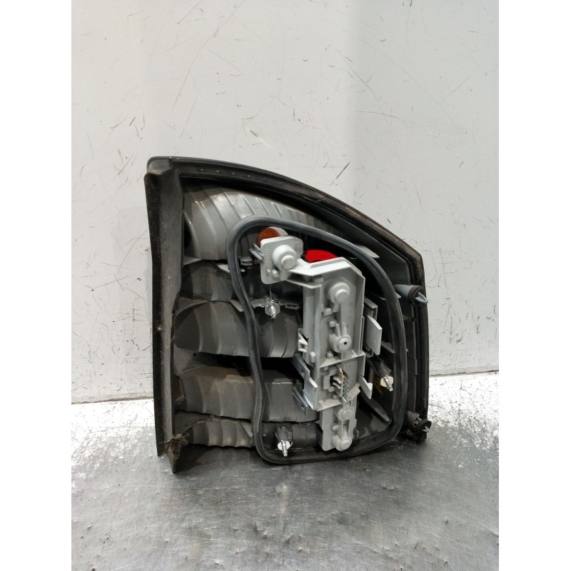 Recambio de piloto trasero izquierdo para opel vectra c gts (z02) 2.2 dti 16v (f68) referencia OEM IAM   2003