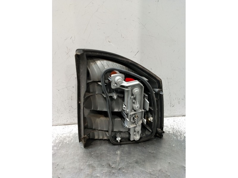 Recambio de piloto trasero izquierdo para opel vectra c gts (z02) 2.2 dti 16v (f68) referencia OEM IAM   2003
