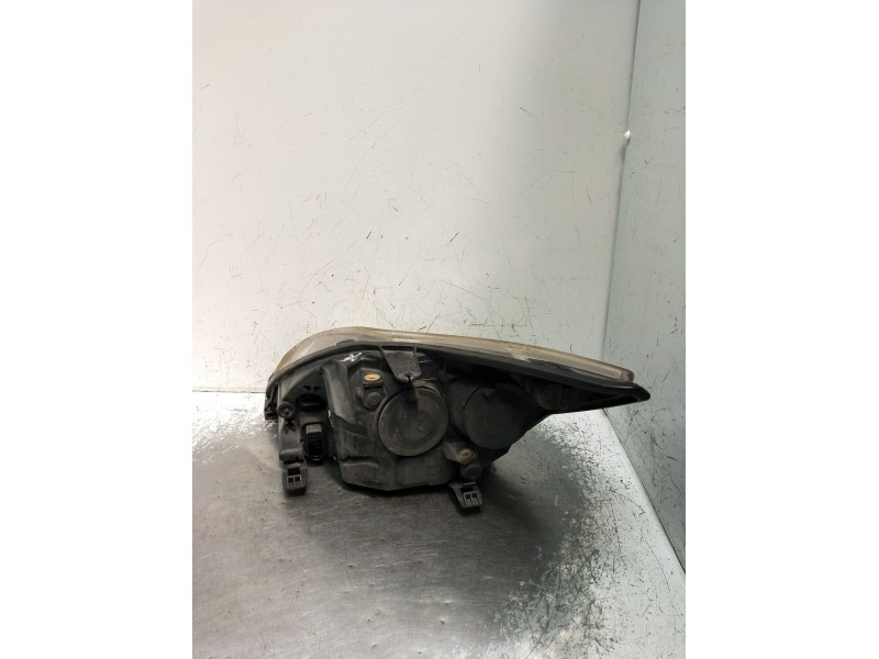 Recambio de faro derecho para ford focus ii (da_, hcp, dp) 1.6 tdci referencia OEM IAM 8M5113W029AD  2005