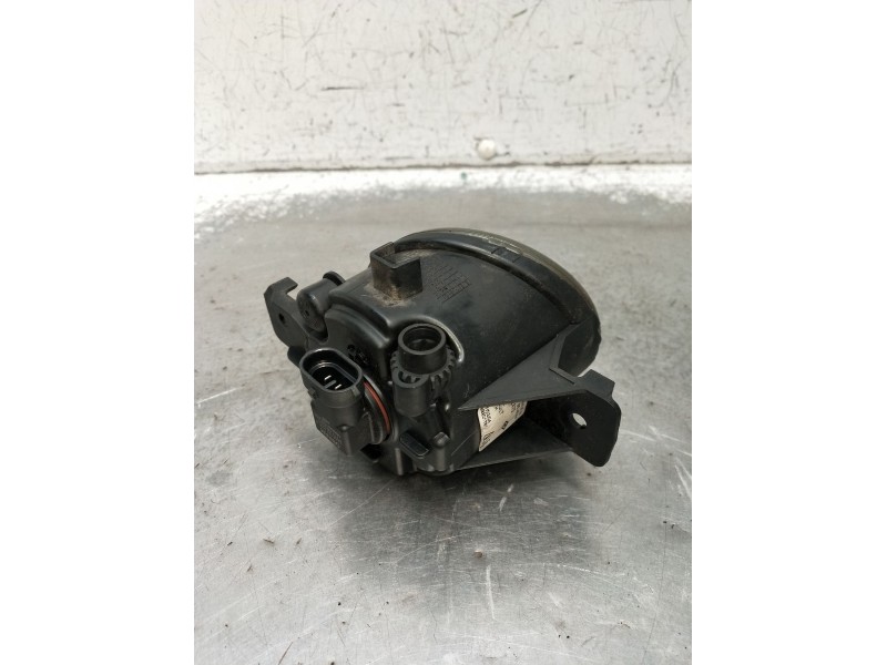 Recambio de faro antiniebla derecho para renault laguna ii (bg0/1_) 2.0 16v (bg00, bg0k, bg0p, bg0w) referencia OEM IAM 82000002
