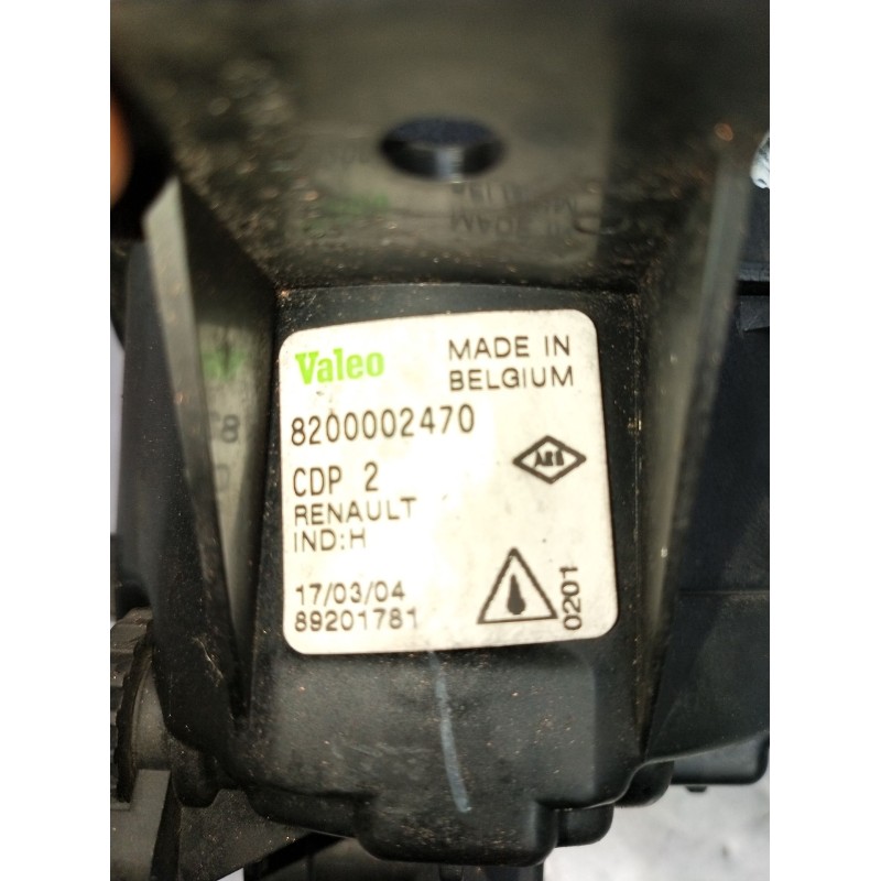 Recambio de faro antiniebla derecho para renault laguna ii (bg0/1_) 2.0 16v (bg00, bg0k, bg0p, bg0w) referencia OEM IAM 82000002