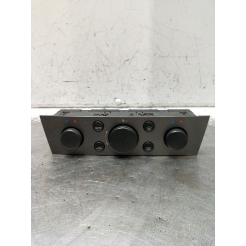 Recambio de mando calefaccion / aire acondicionado para opel vectra c gts (z02) 2.2 dti 16v (f68) referencia OEM IAM 13138196  2