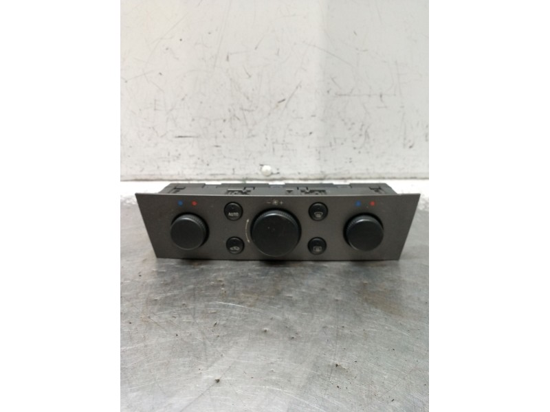 Recambio de mando calefaccion / aire acondicionado para opel vectra c gts (z02) 2.2 dti 16v (f68) referencia OEM IAM 13138196  2