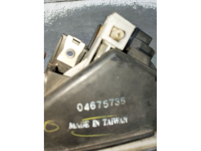Recambio de faro antiniebla izquierdo para honda civic viii hatchback (fn, fk) 2.2 ctdi (fk3) referencia OEM IAM 04675735  2006