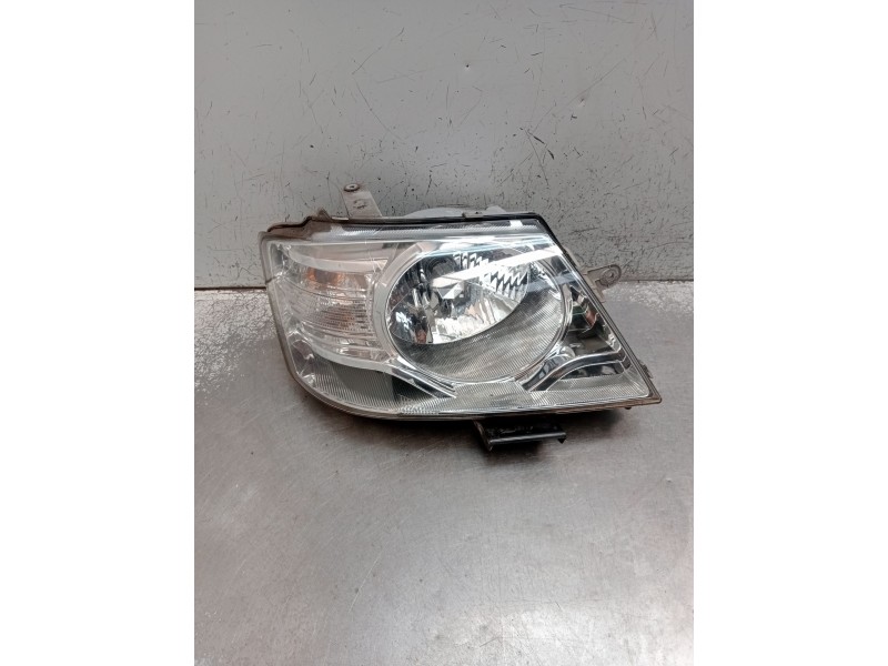 Recambio de faro derecho para tata xenon 2.2 dci referencia OEM IAM   