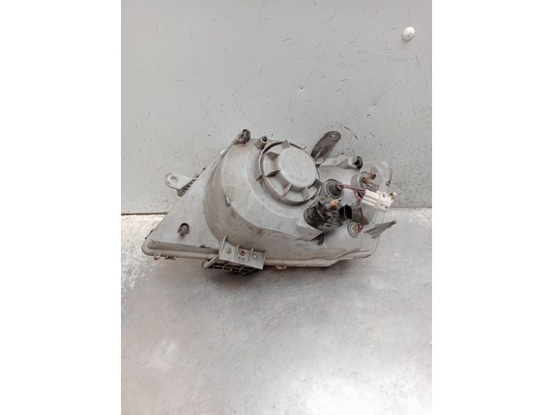 Recambio de faro derecho para tata xenon 2.2 dci referencia OEM IAM   