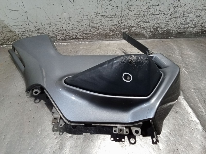Recambio de moldura para honda st st 1100 pan european (sc26) referencia OEM IAM   IZQUIERDA