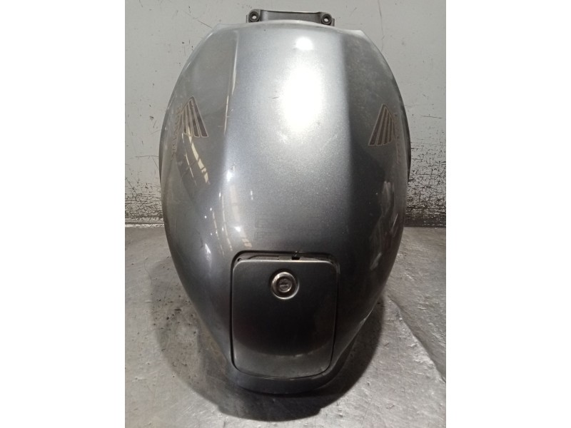 Recambio de moldura para honda st st 1100 pan european (sc26) referencia OEM IAM   MOLDURA DEPOSITO