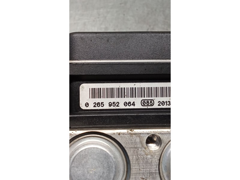 Recambio de abs para audi a4 ber. (b8) s line sportpaket / plus referencia OEM IAM 0265952064 02652393545 8K061451