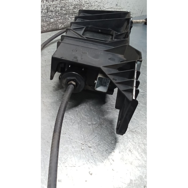 Recambio de freno de mano electrico para renault grand scénic ii (jm0/1_) 1.9 dci (jm14) referencia OEM IAM 8200450852A  VER FOT