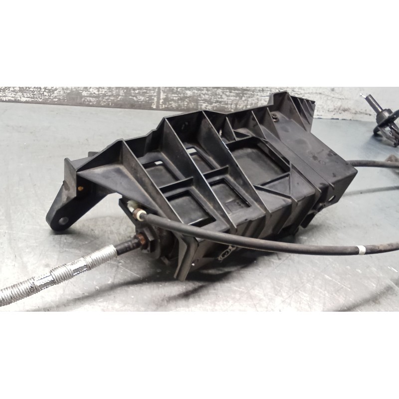 Recambio de freno de mano electrico para renault grand scénic ii (jm0/1_) 1.9 dci (jm14) referencia OEM IAM 8200450852A  VER FOT