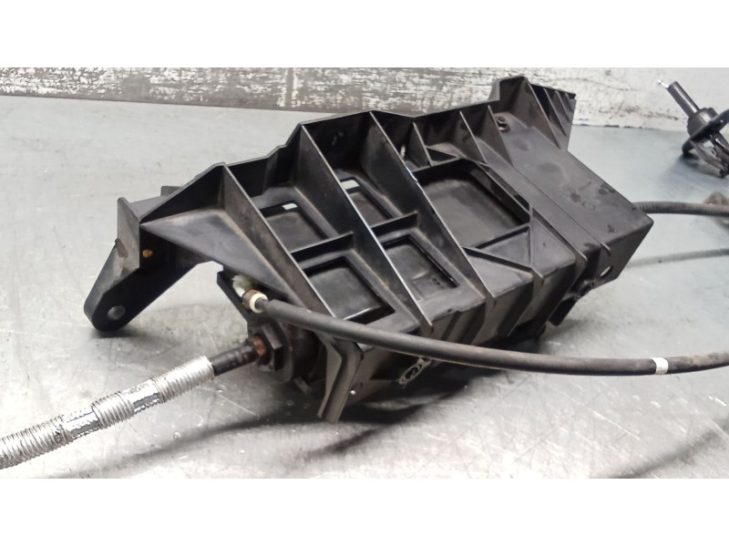 Recambio de freno de mano electrico para renault grand scénic ii (jm0/1_) 1.9 dci (jm14) referencia OEM IAM 8200450852A  VER FOT