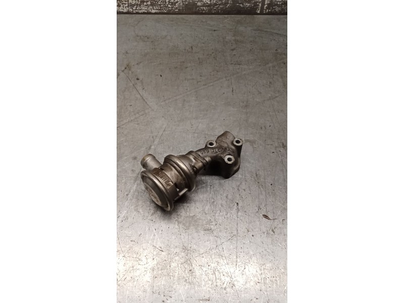 Recambio de valvula egr para audi a4 b6 (8e2) 2.0 referencia OEM IAM 05B131817  01