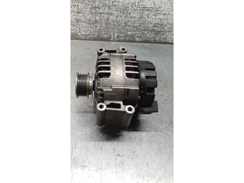 Recambio de alternador para audi a4 b6 (8e2) 2.0 referencia OEM IAM 06B903016AF SG14B016 140A