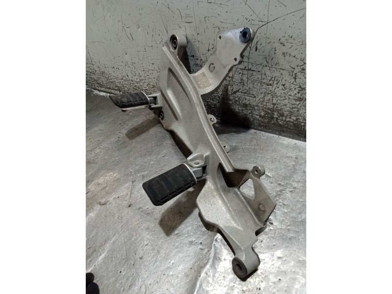 Recambio de estribos laterales para honda st st 1100 pan european (sc26) referencia OEM IAM   ESTRIBO