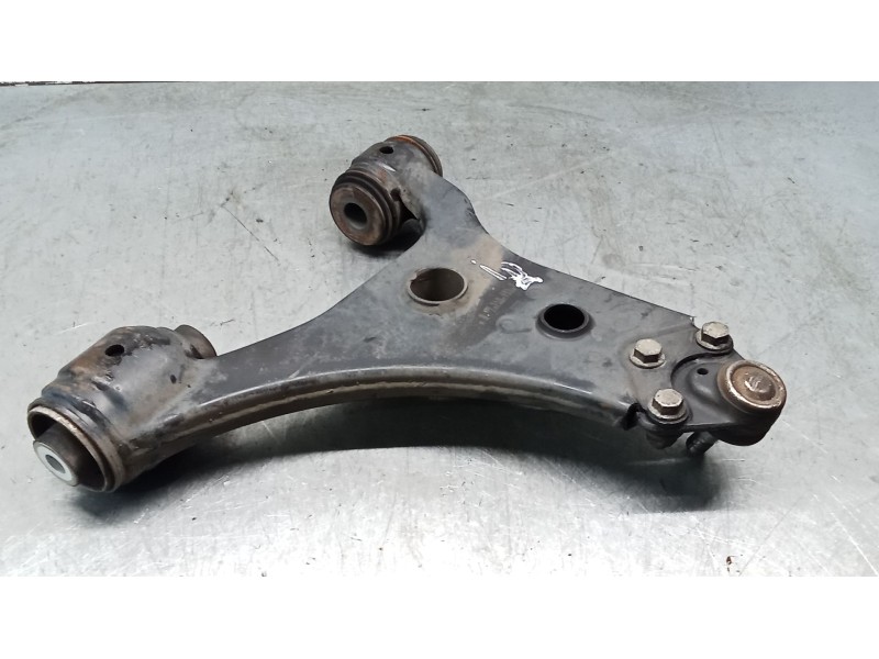 Recambio de brazo suspension inferior delantero derecho para mercedes-benz clase b sports tourer (w245) b 200 cdi (245.208) refe