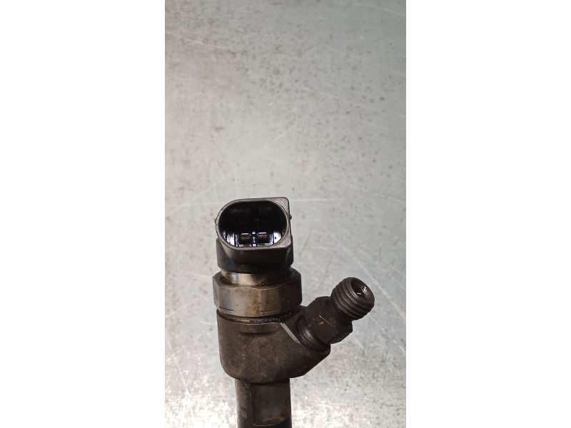 Recambio de inyector para mercedes-benz clase b sports tourer (w245) b 200 cdi (245.208) referencia OEM IAM A6400700787 04451101