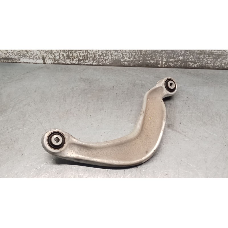 Recambio de brazo suspension superior trasero derecho para audi a4 ber. (b8) s line sportpaket / plus referencia OEM IAM 8KO5053