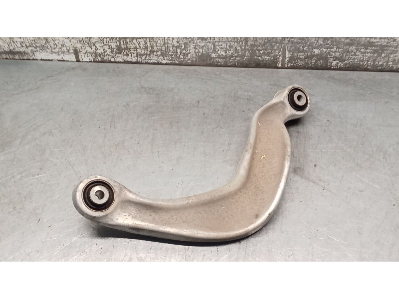 Recambio de brazo suspension superior trasero derecho para audi a4 ber. (b8) s line sportpaket / plus referencia OEM IAM 8KO5053