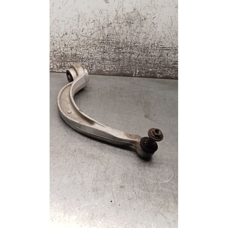 Recambio de brazo suspension inferior delantero derecho para audi a4 ber. (b8) s line sportpaket / plus referencia OEM IAM 8K040