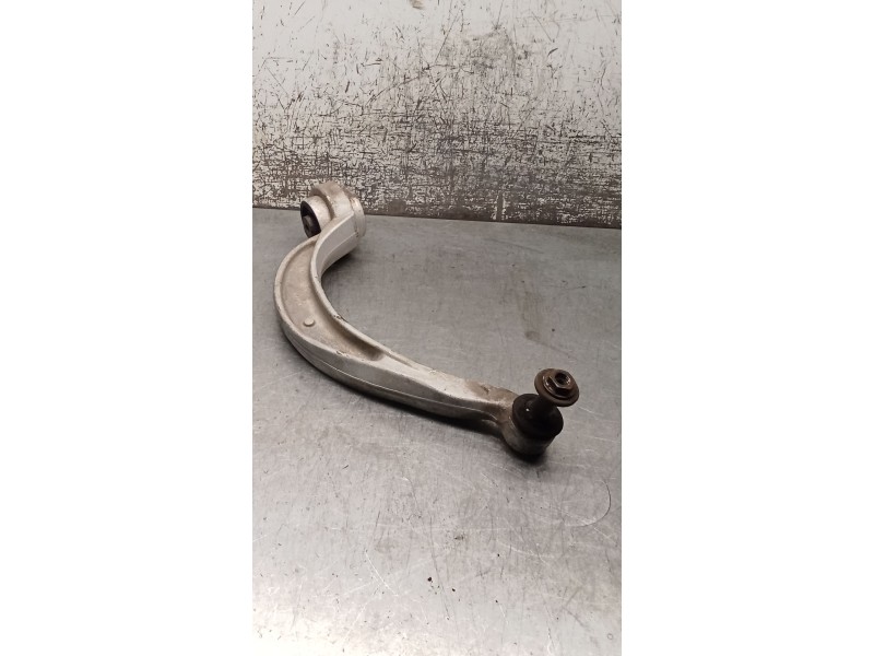 Recambio de brazo suspension inferior delantero derecho para audi a4 ber. (b8) s line sportpaket / plus referencia OEM IAM 8K040