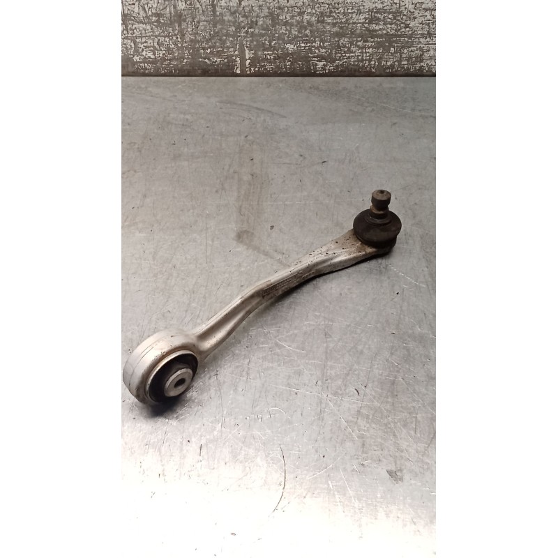 Recambio de brazo suspension superior delantero derecho para audi a4 ber. (b8) s line sportpaket / plus referencia OEM IAM 8K061