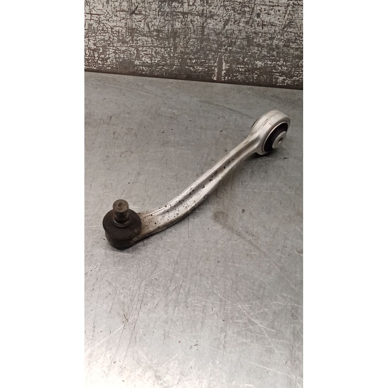 Recambio de brazo suspension superior delantero derecho para audi a4 ber. (b8) s line sportpaket / plus referencia OEM IAM 8K061