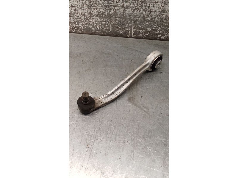 Recambio de brazo suspension superior delantero derecho para audi a4 ber. (b8) s line sportpaket / plus referencia OEM IAM 8K061