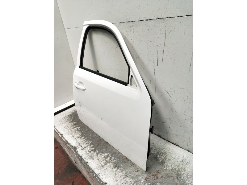 Recambio de puerta delantera derecha para tata xenon 2.2 dci referencia OEM IAM  2P 2008