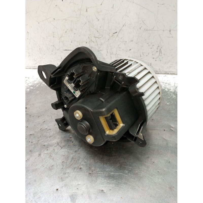Recambio de motor calefaccion para fiat linea (323_, 110_) 1.3 d multijet (323axb11, 323axb1a) referencia OEM IAM 5D3330100 5D31