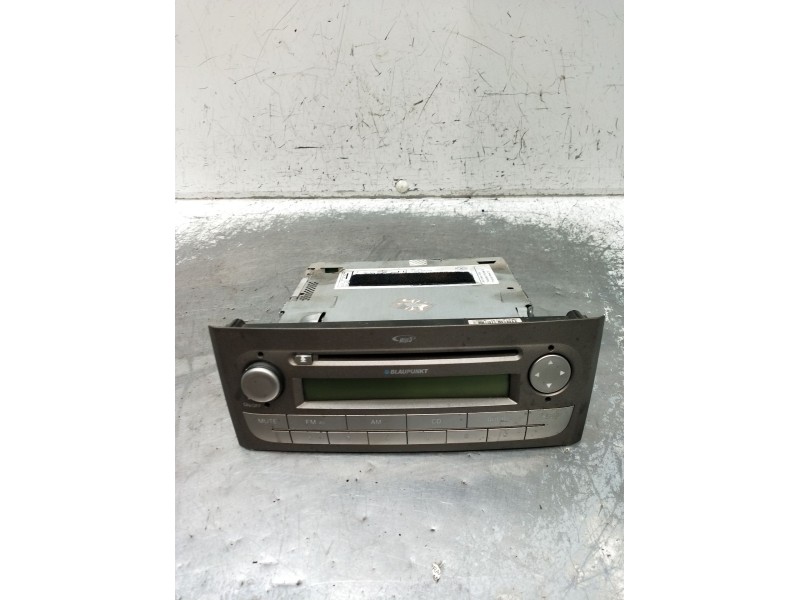 Recambio de sistema audio / radio cd para fiat linea (323_, 110_) 1.3 d multijet (323axb11, 323axb1a) referencia OEM IAM 7646354