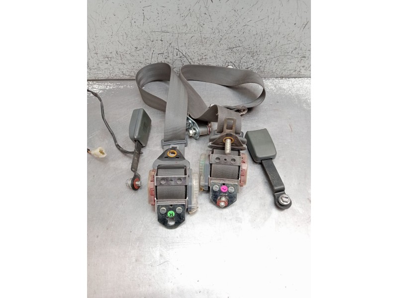 Recambio de juego cinturones delantero para tata xenon 2.2 dci referencia OEM IAM   