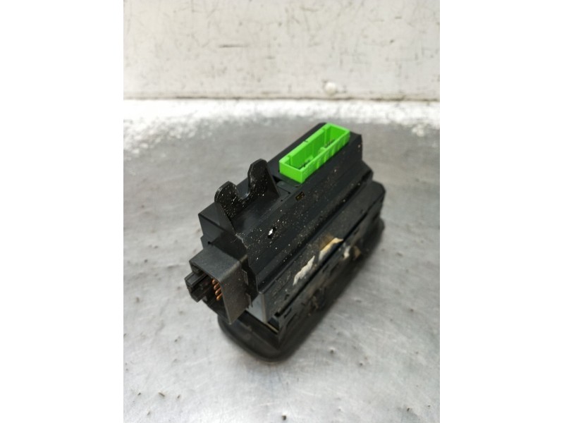 Recambio de mando elevalunas delantero izquierdo para volvo xc90 i (275) d5 awd referencia OEM IAM 09193383 5P 2002