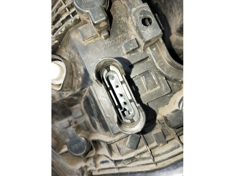 Recambio de piloto trasero izquierdo para fiat linea (323_, 110_) 1.3 d multijet (323axb11, 323axb1a) referencia OEM IAM   2007