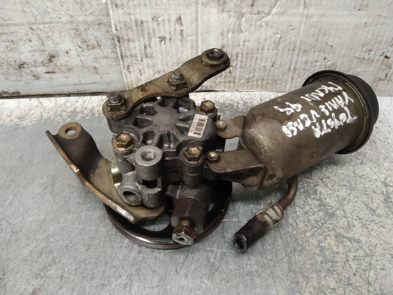 Recambio de bomba direccion para toyota yaris (ncp1/nlp1/scp1) 1.4 d-4d linea luna referencia OEM IAM   