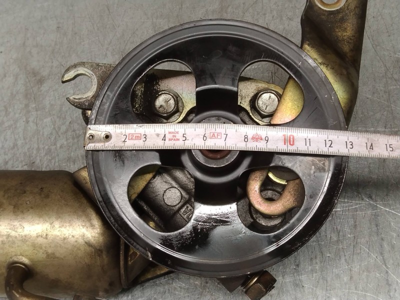 Recambio de bomba direccion para toyota yaris (ncp1/nlp1/scp1) 1.4 d-4d linea luna referencia OEM IAM   
