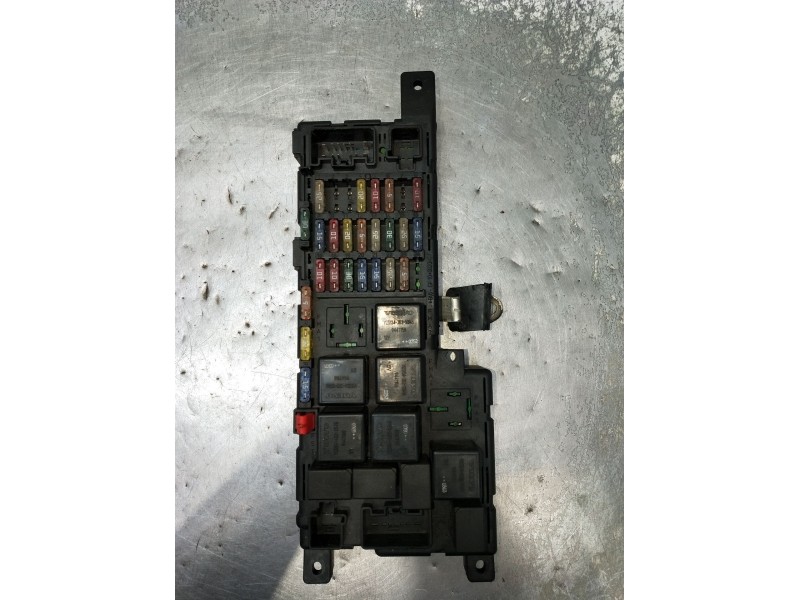 Recambio de caja reles / fusibles para volvo xc90 i (275) d5 awd referencia OEM IAM 8678449 518826003 2002