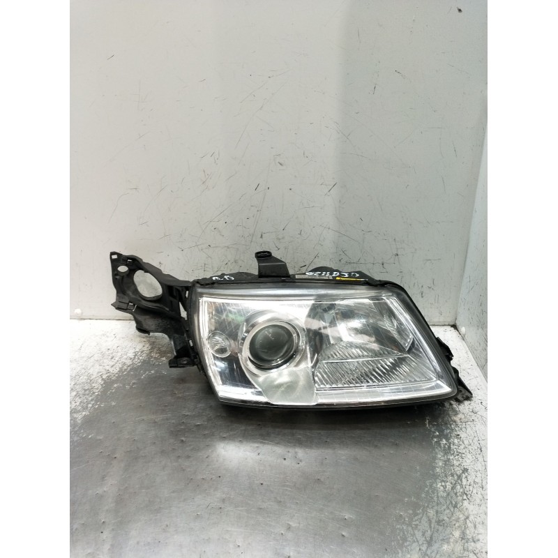 Recambio de faro derecho para saab 9-5 station wagon (ys3e) 2.2 tid referencia OEM IAM 89008307 5496351 XENON 