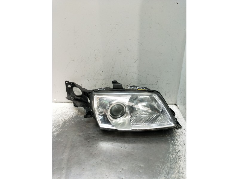Recambio de faro derecho para saab 9-5 station wagon (ys3e) 2.2 tid referencia OEM IAM 89008307 5496351 XENON 