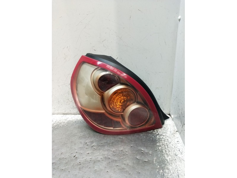 Recambio de piloto trasero izquierdo para nissan almera ii hatchback (n16) 1.5 referencia OEM IAM   