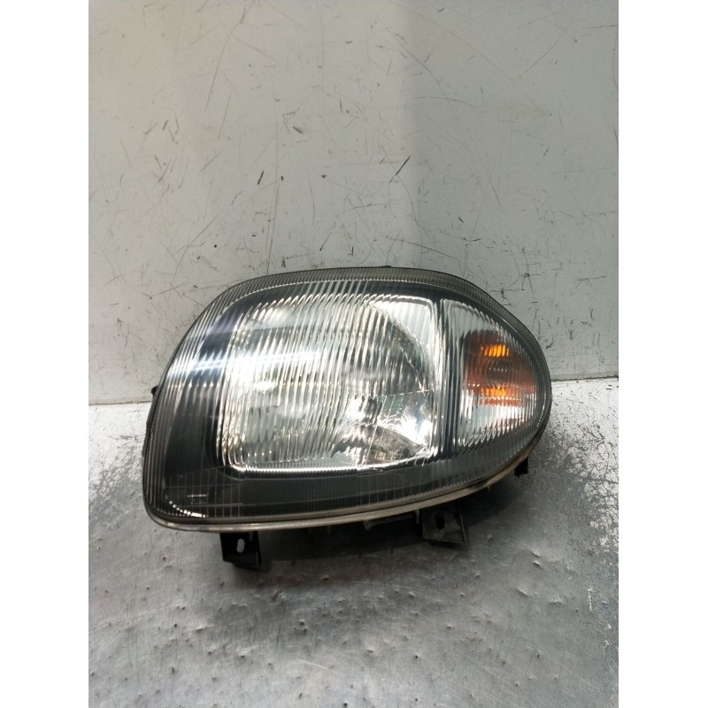 Recambio de faro izquierdo para renault clio ii (bb_, cb_) 1.9 d (b/cb0e, bb0j) referencia OEM IAM 67735091  