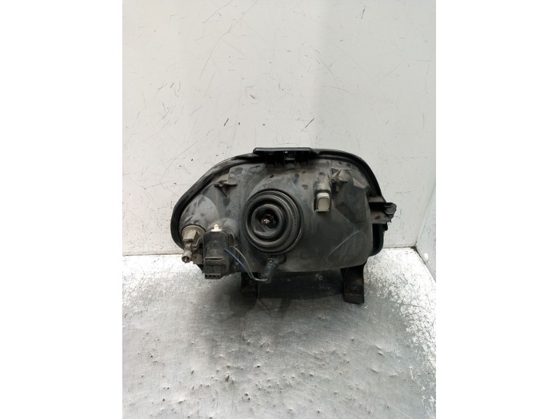 Recambio de faro izquierdo para renault clio ii (bb_, cb_) 1.9 d (b/cb0e, bb0j) referencia OEM IAM 67735091  