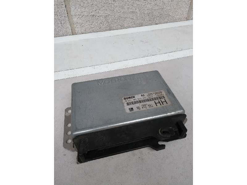 Recambio de centralita motor uce para opel omega b 2.5 v6 cat (l80) referencia OEM IAM 0261203588 90492382 HH
