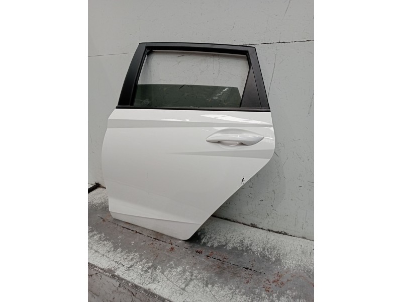 Recambio de puerta trasera izquierda para hyundai i20 iii (bc3, bi3) 1.0 t-gdi referencia OEM IAM  5P 
