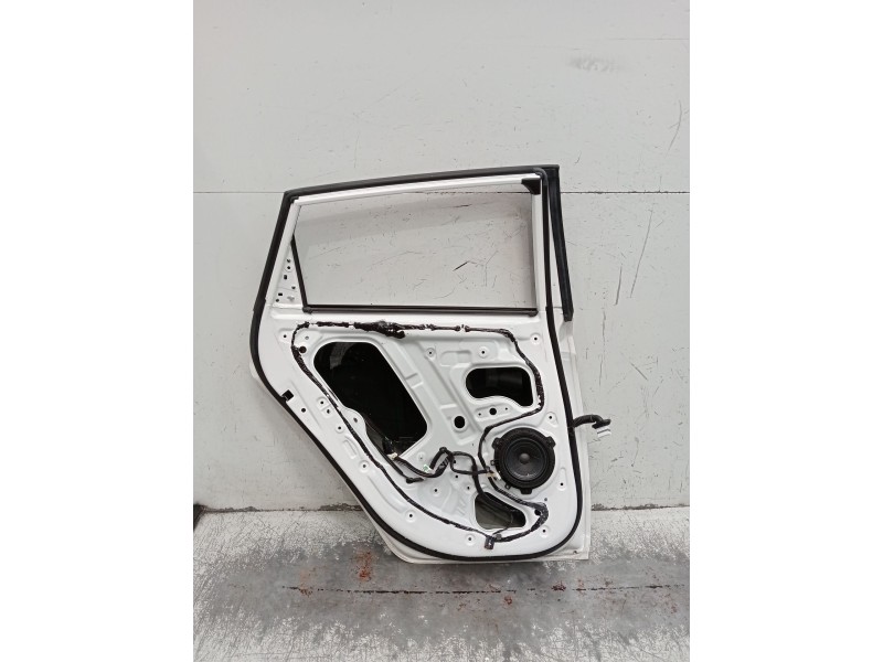 Recambio de puerta trasera izquierda para hyundai i20 iii (bc3, bi3) 1.0 t-gdi referencia OEM IAM  5P 