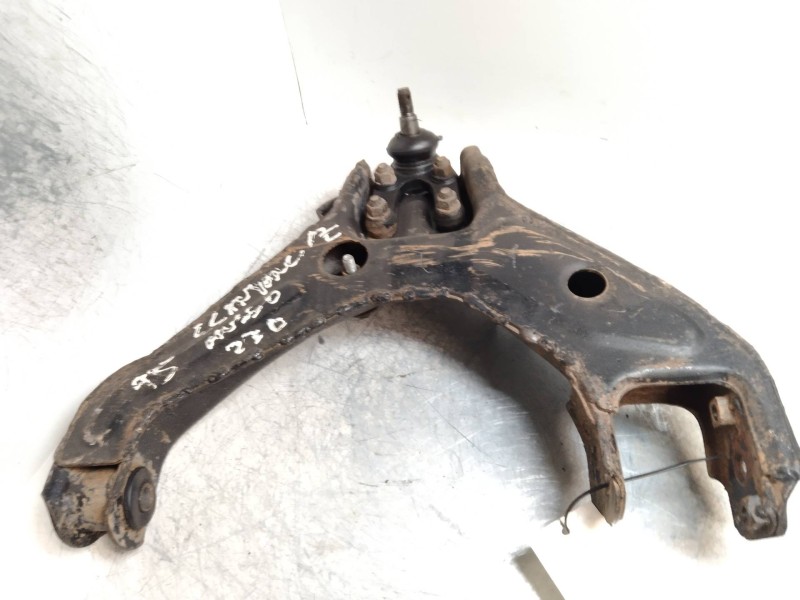 Recambio de brazo suspension inferior delantero izquierdo para ssangyong musso referencia OEM IAM   